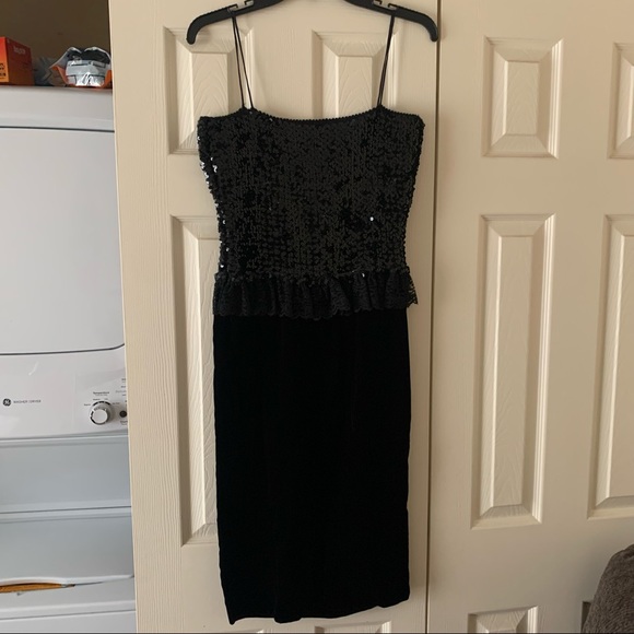 Spaghetti strap cocktail dress - All Black - Picture 3 of 6